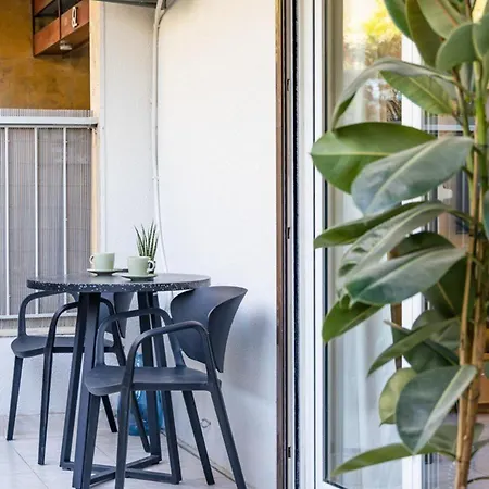 Bright And Stylish In Palaio Faliro Atenas